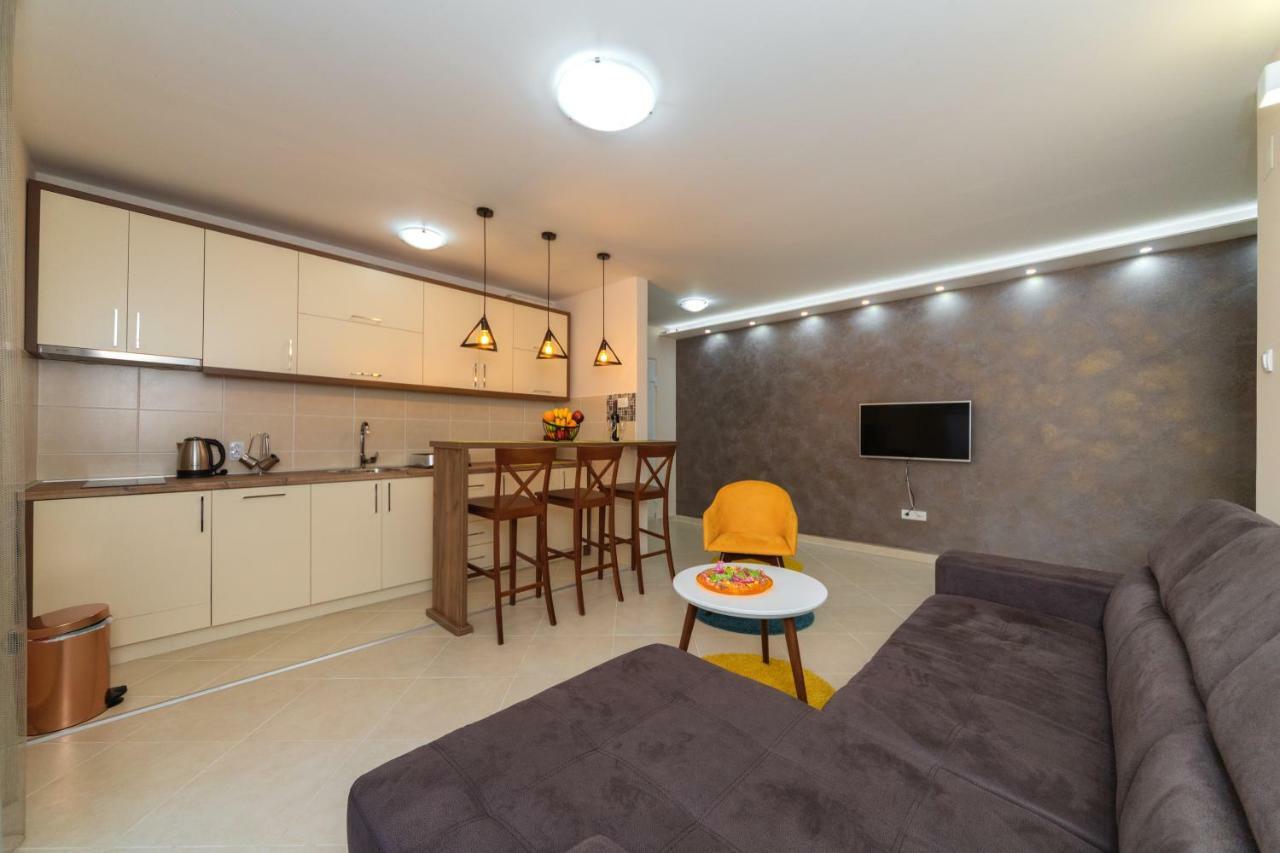 Apartmani Tref Petrovac Bagian luar foto
