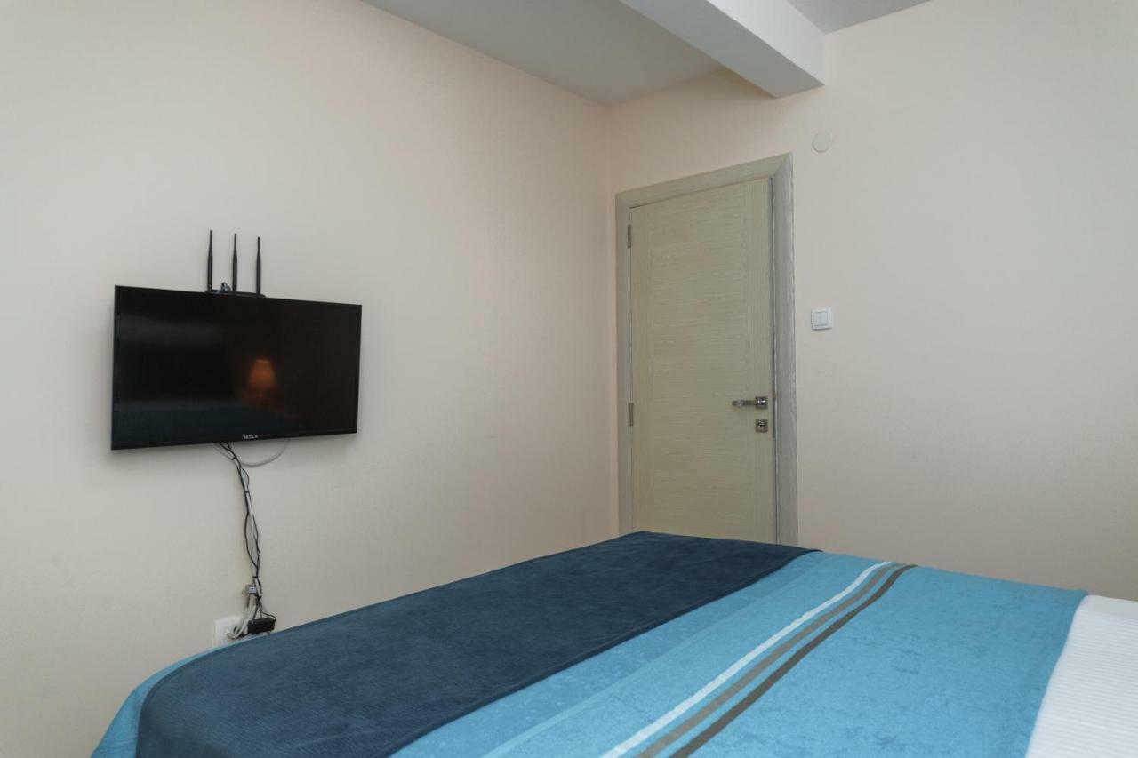Apartmani Tref Petrovac Bagian luar foto