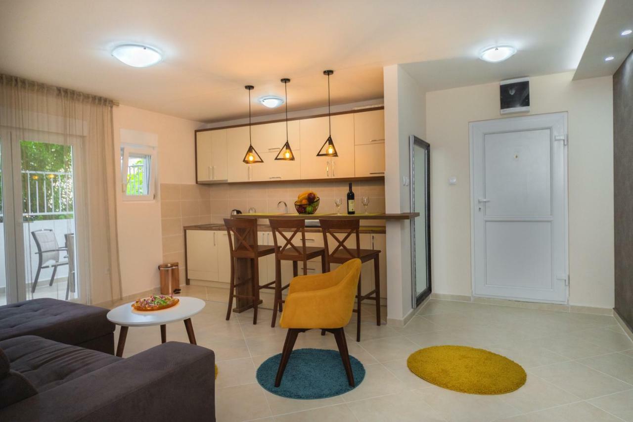 Apartmani Tref Petrovac Bagian luar foto