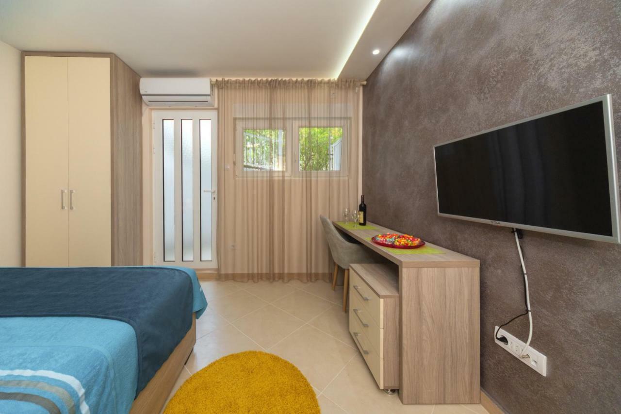 Apartmani Tref Petrovac Bagian luar foto